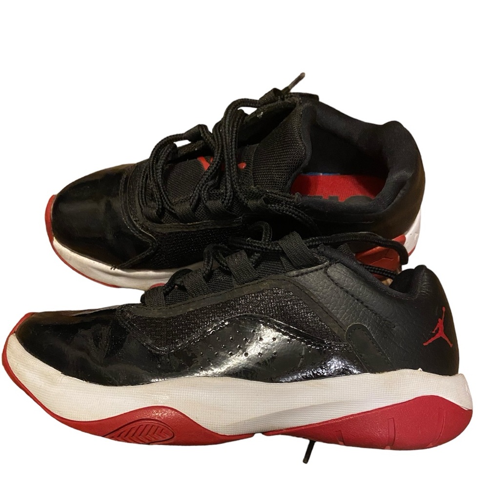 Boys size 5 Jordan Sneakers - Picture 2 of 5